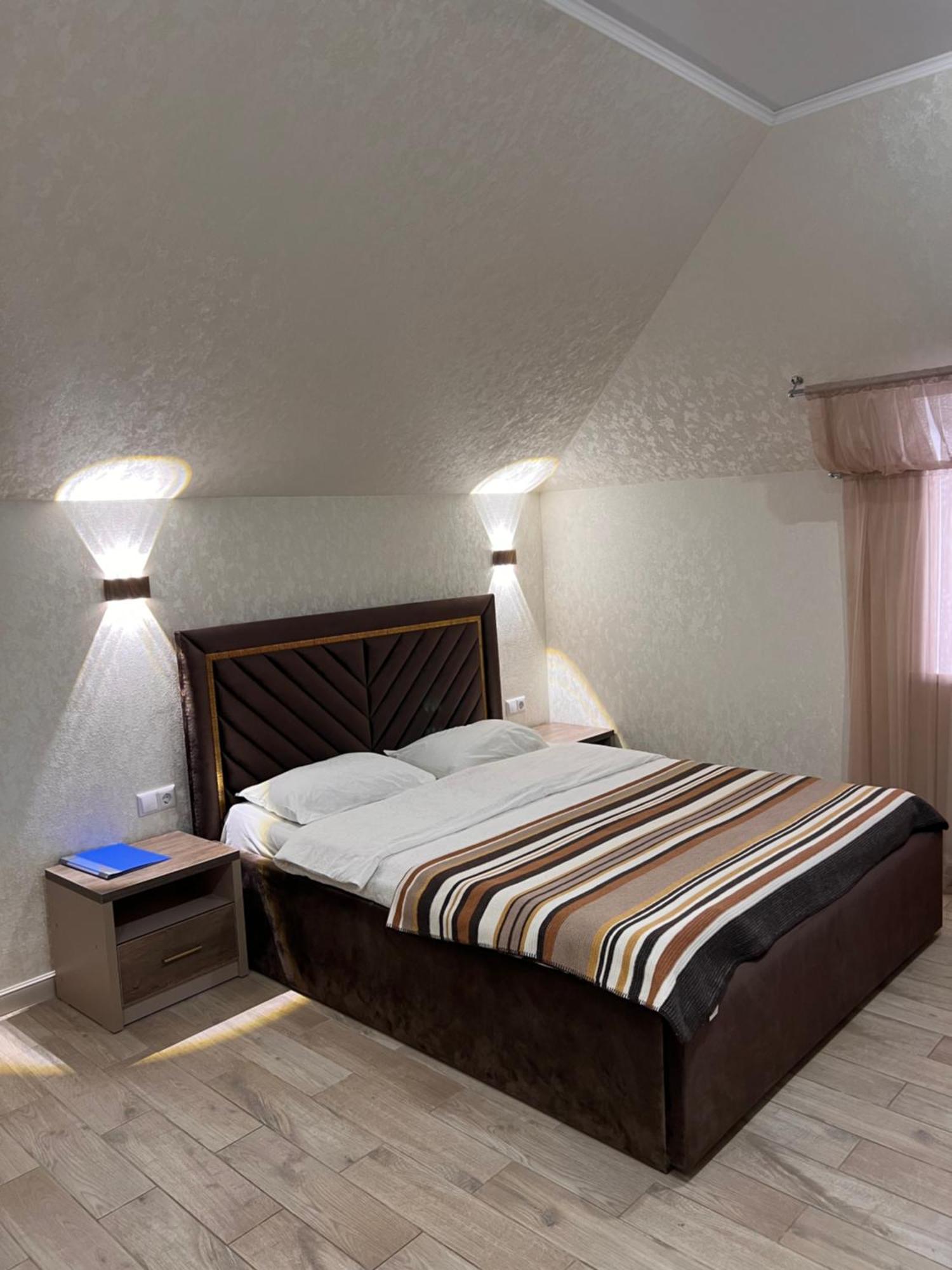 Гостинично-Банный Комплекс Майами Люкс Hotel คอสตาเนย์ ภายนอก รูปภาพ